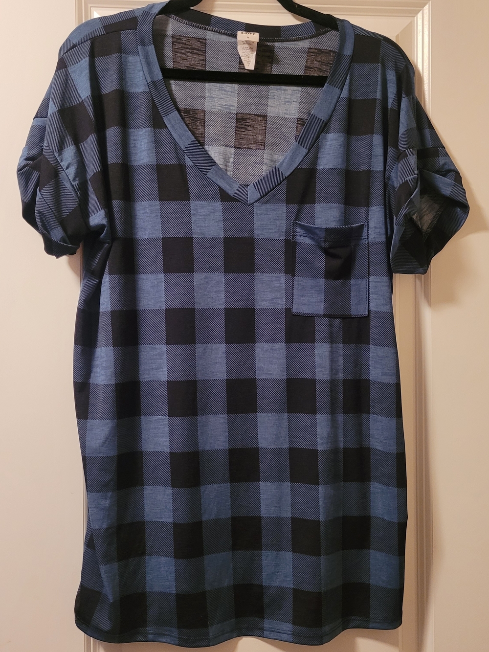 Sew In Love Women's Blue and Black Plaid V-Neck Short Sleeve Shirt Size M